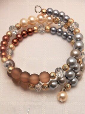 Handmade jewelry set with memory wire bracelets and earrings No. 979